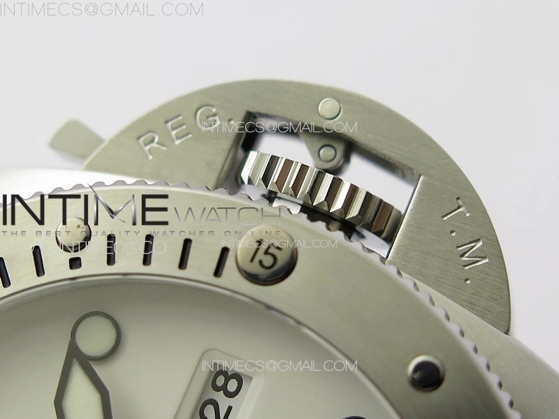 PAM1226 Submersible TTF Best Edition White Dial On Green Rubber Strap P.900 Clone